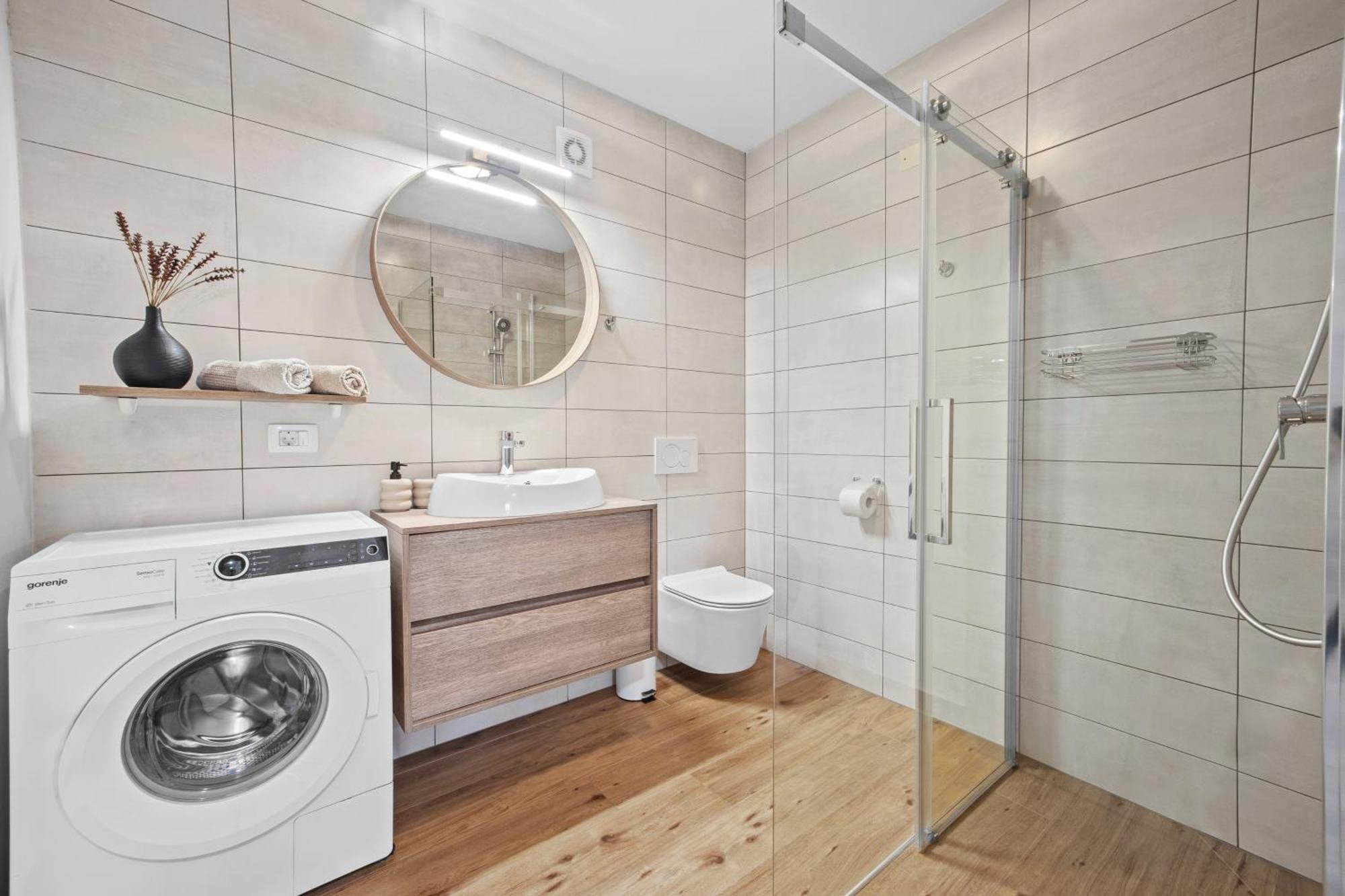Special Offer! New Luxury Apartment With Pool, Fitness, Outdoor Bar&Grill Buje Eksteriør bilde